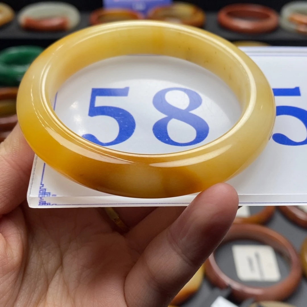 石英质玉（黄龙玉）手镯未镶嵌