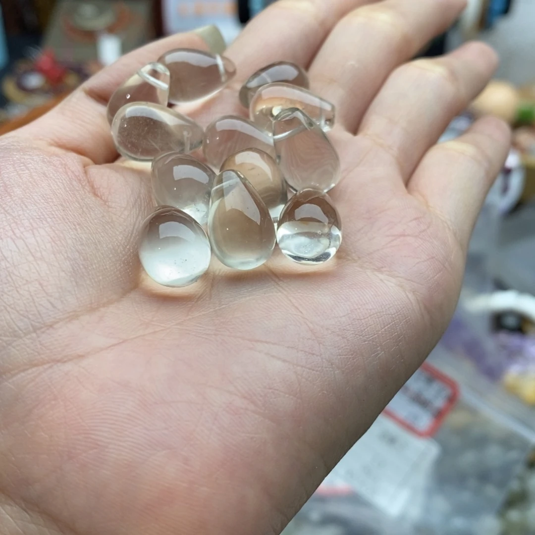 玛瑙/玉髓未镶嵌珠宝半成品一个A级吊坠孔茶晶水滴