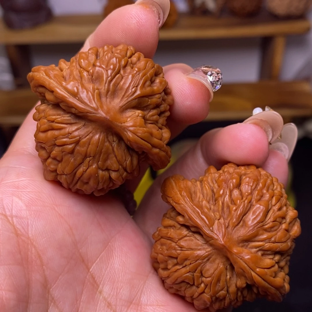 柳***崎文玩核桃吊坠四座楼狮子头