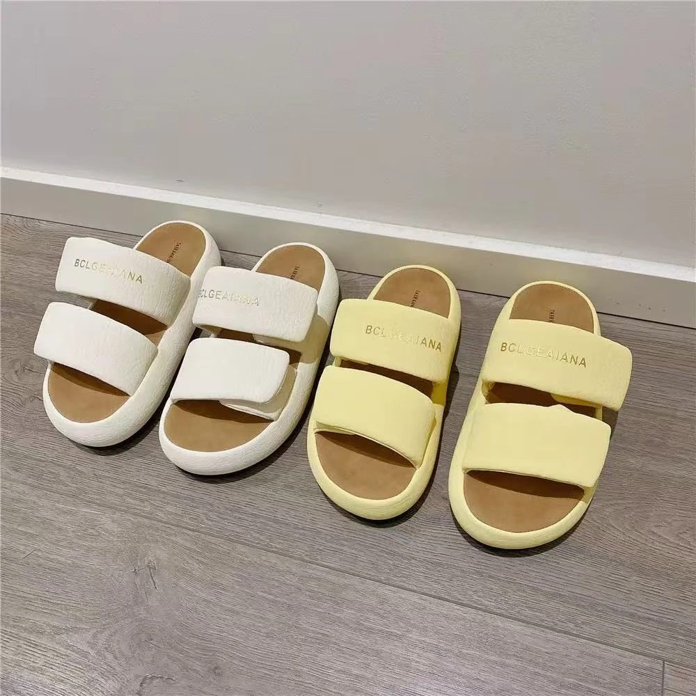 3010-1厚底潮流百搭面包一字拖鞋