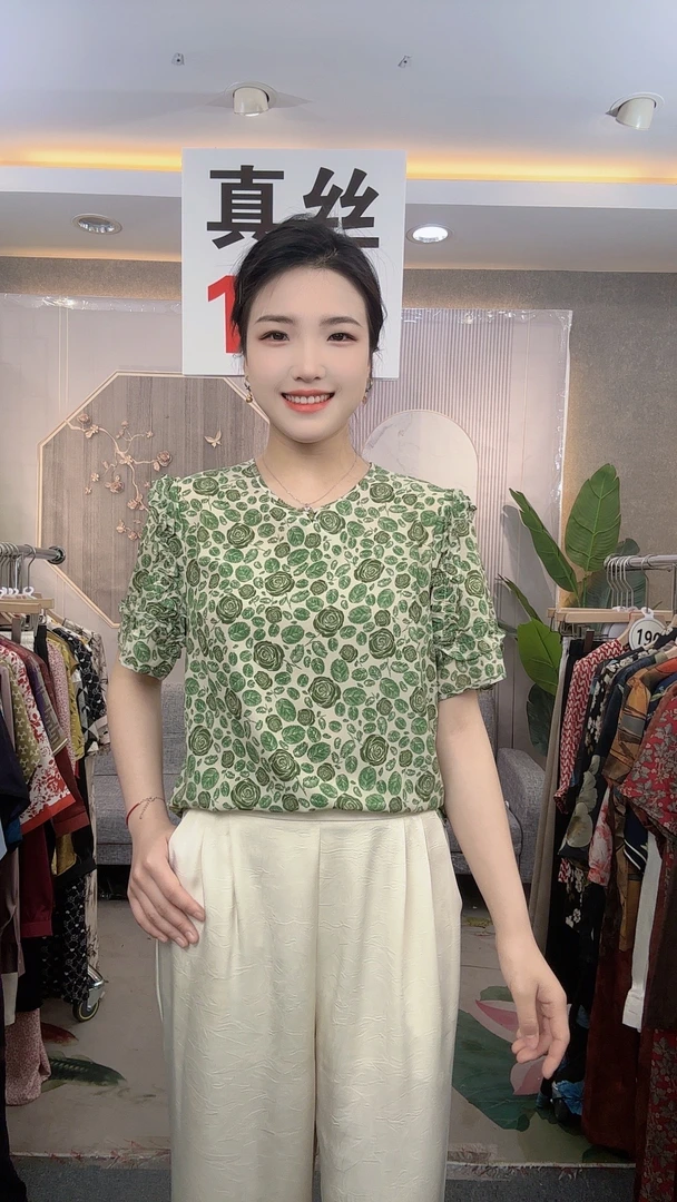 洋气上衣显瘦时尚凉快百搭妈妈装小衫气质女装休闲