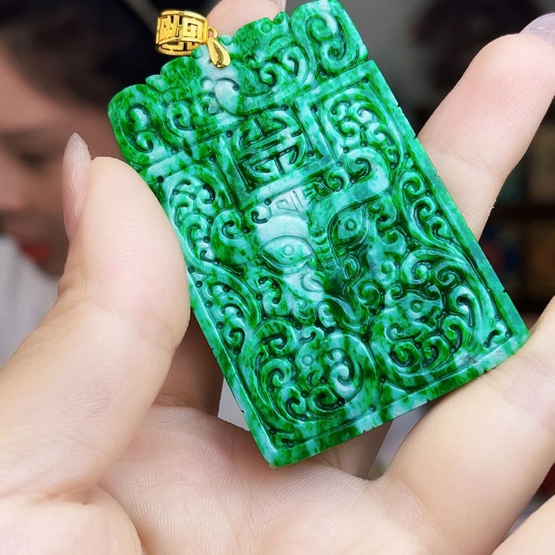 翡翠18K金镶嵌颈饰多样性