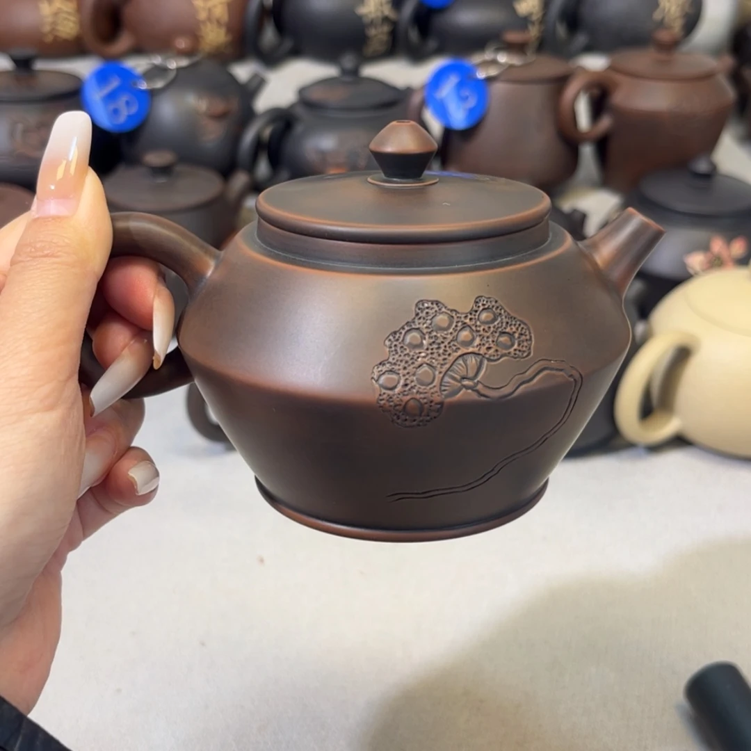 【闪购商品】红泥 浮雕莲蓬 容量 260c c