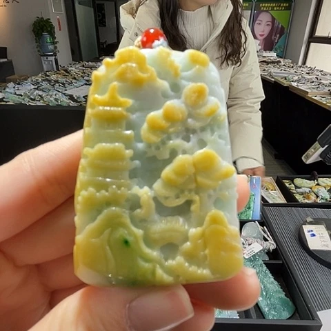 翡翠未镶嵌颈饰翡翠