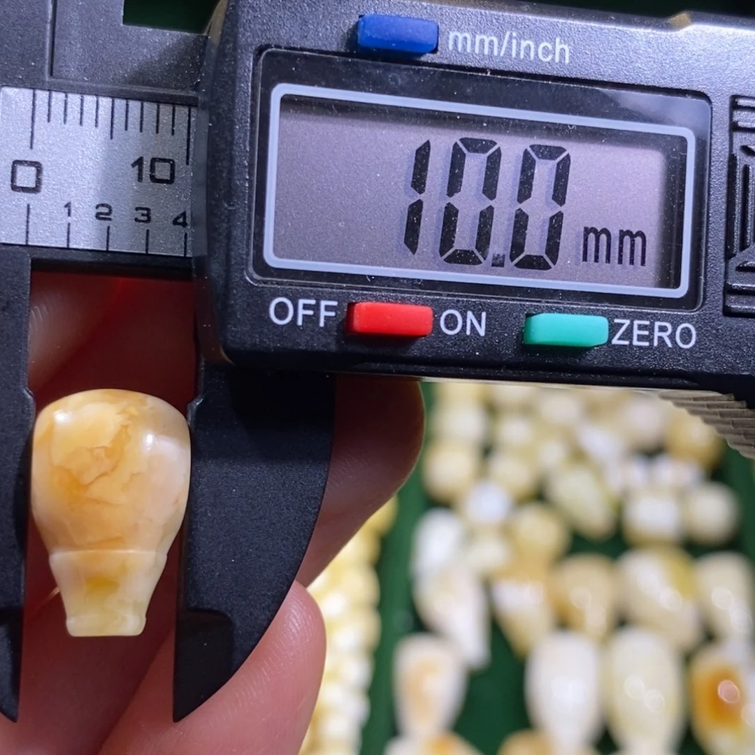 蜜蜡未镶嵌裸石配饰