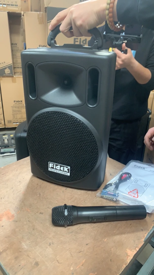 未拆封  8寸库存音响，电池坏需要买家配新电池，单麦