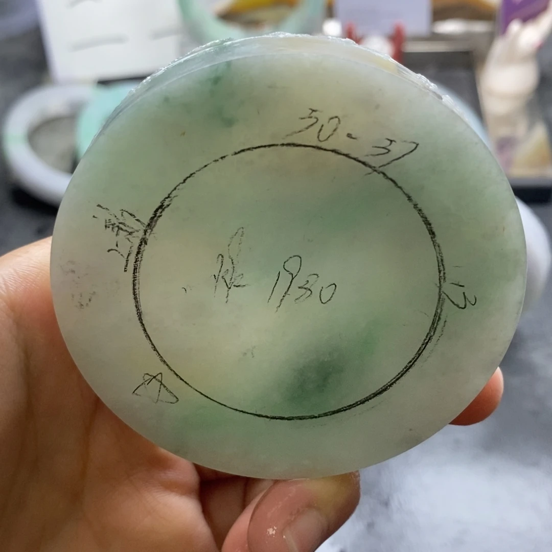 定制翡翠未镶嵌翡翠手镯