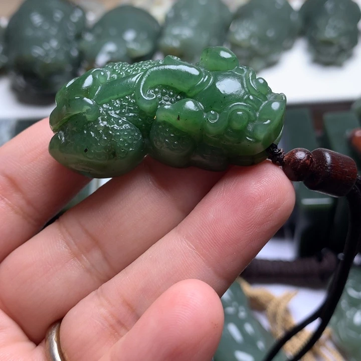 和田玉（糖玉）未镶嵌颈饰