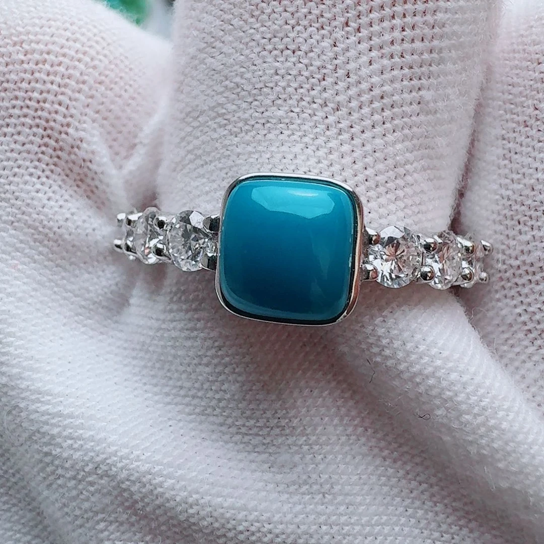 18K金镶嵌绿松石珠宝奇石