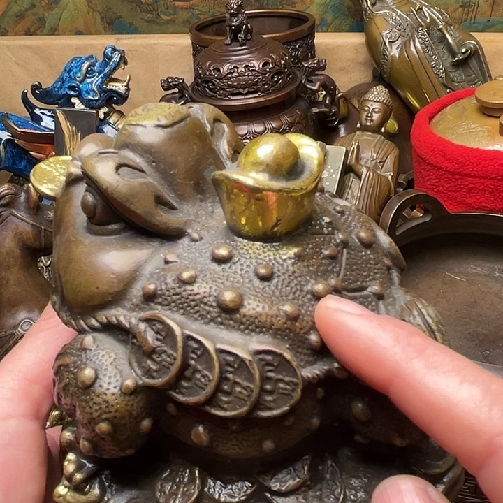 精美铜器批发档口