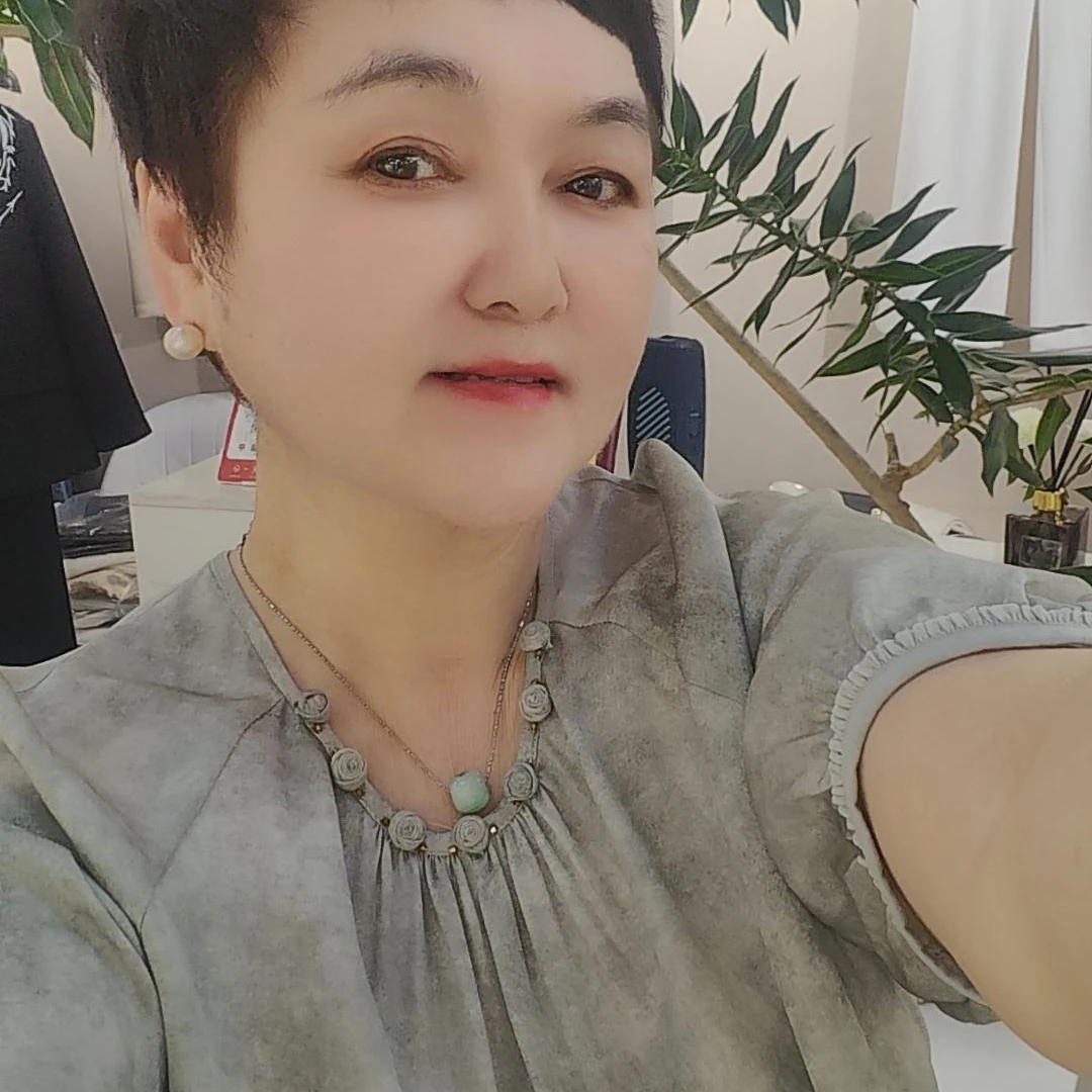 妱茗品牌高端真丝面料七分袖上新面料舒适透气性好高级感