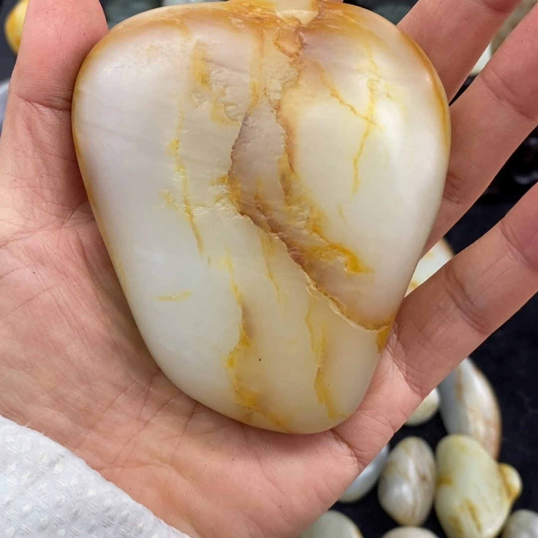 未镶嵌和田玉（子料）摆件中*人