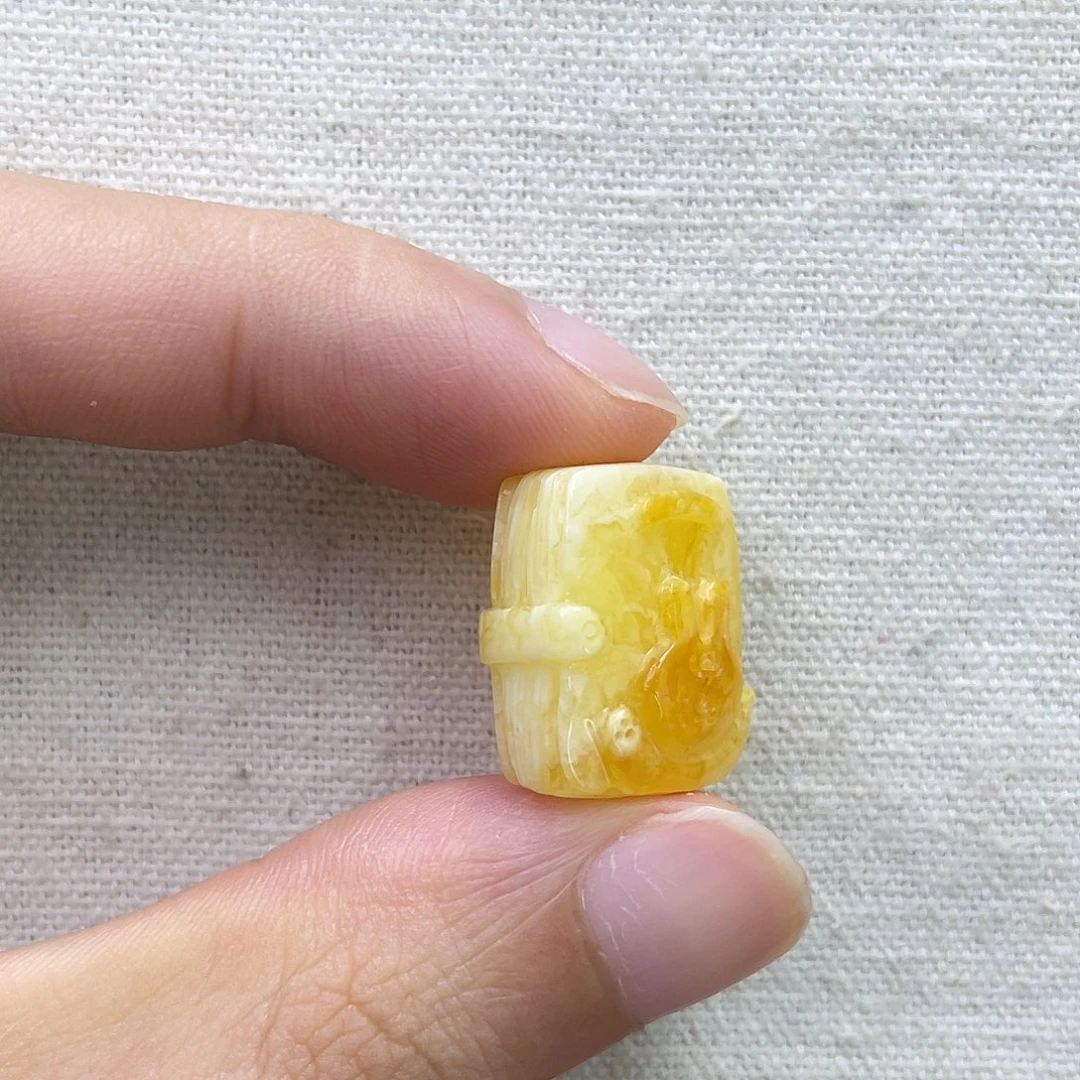 琥珀未镶嵌珠宝奇石兔子书本