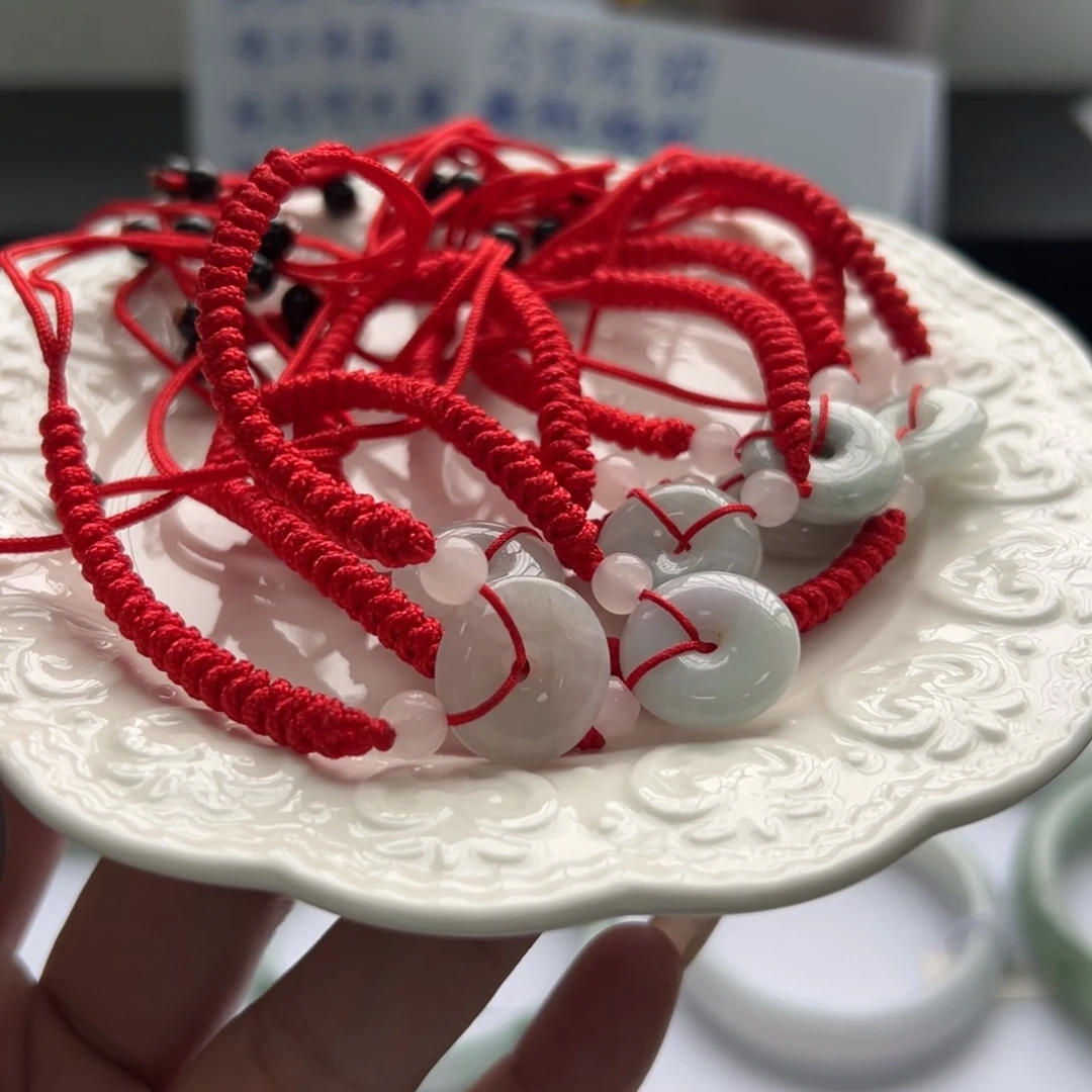 未镶嵌手绳翡翠时****了天然缅甸翡翠