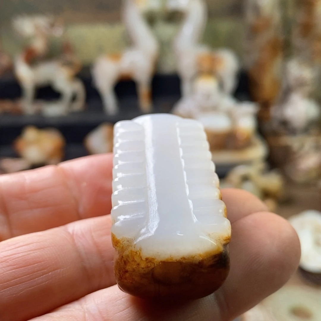 未镶嵌和田玉（糖玉）挂件