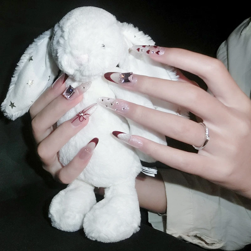 满钻代发裸色纯欲爆款高级感秋冬氛围气质中款美甲贴片手工穿戴甲