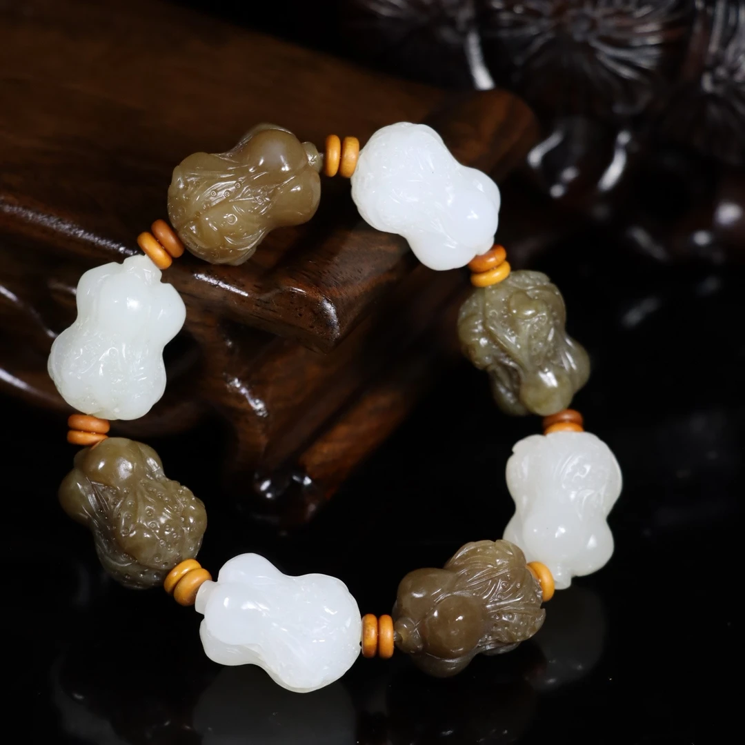 天然和田玉玉石遇百财糖料单颗约16*23mm白菜纯手工雕刻手串