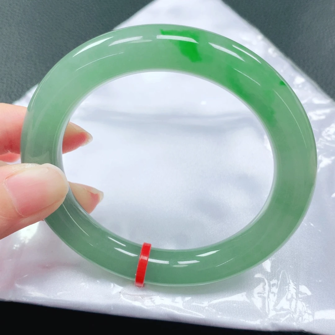 翡翠手镯未镶嵌用****556圈