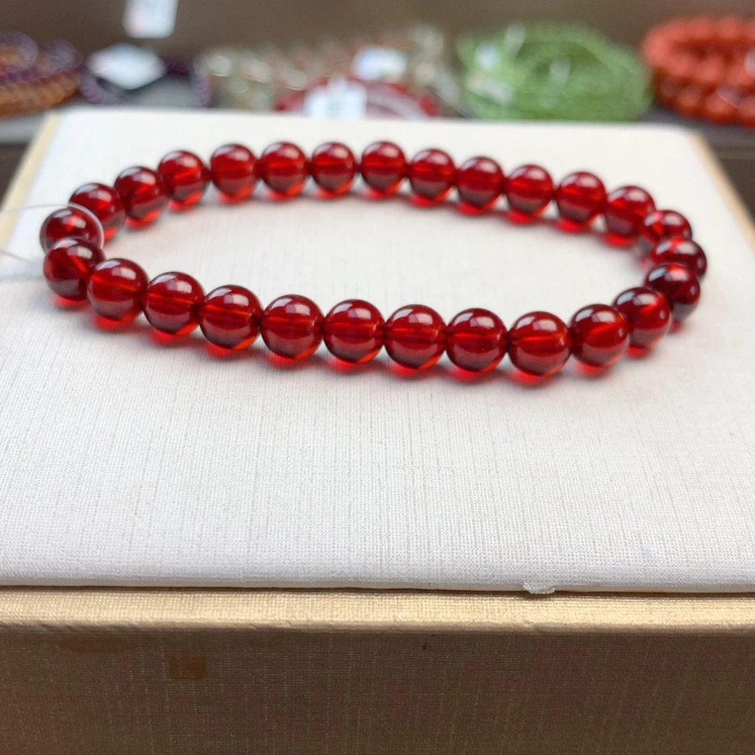石榴石手串未镶嵌小****觉6.8