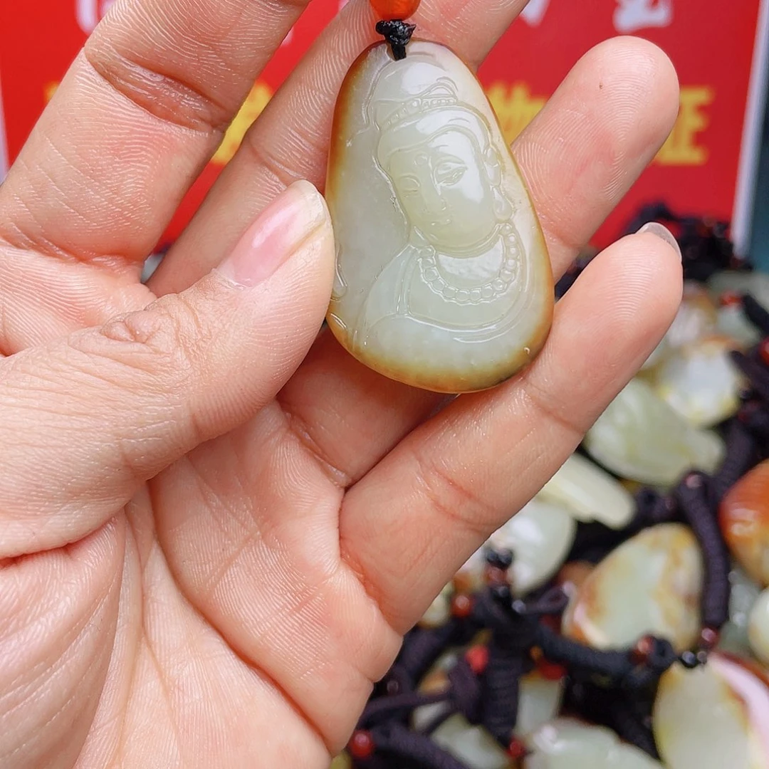 和田玉颈饰未镶嵌