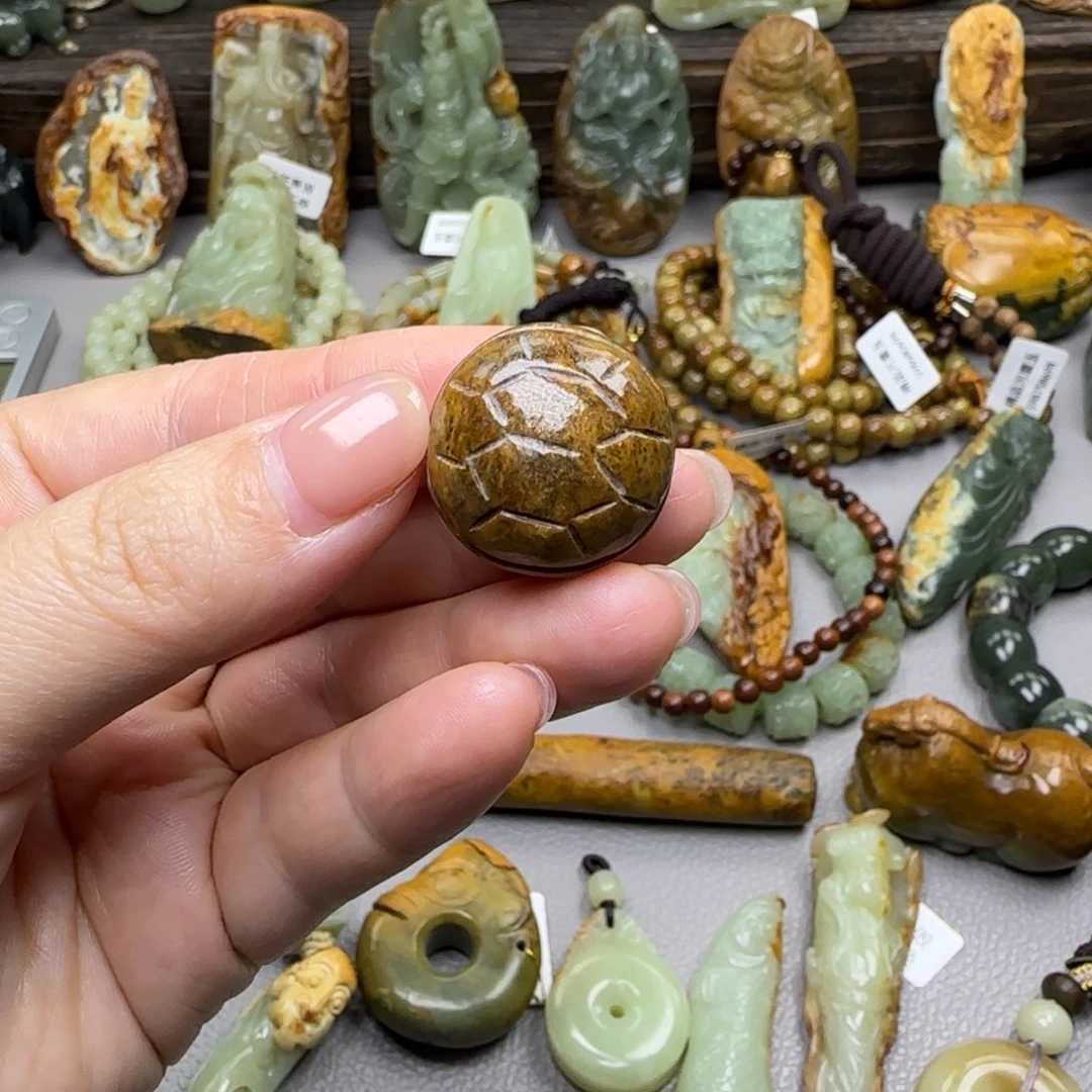 岫岩河磨玉（透闪石质玉）未镶嵌珠宝奇石