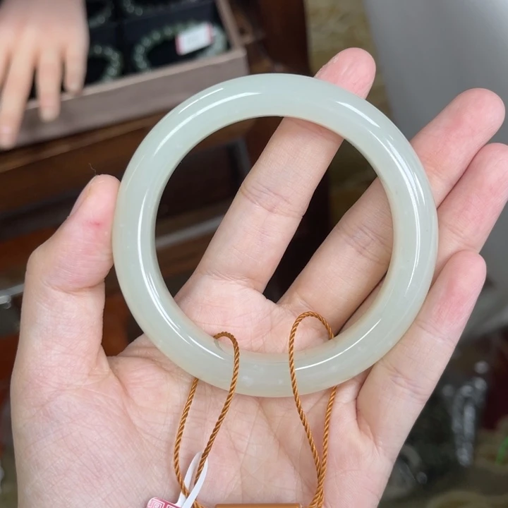 和田玉未镶嵌手镯57