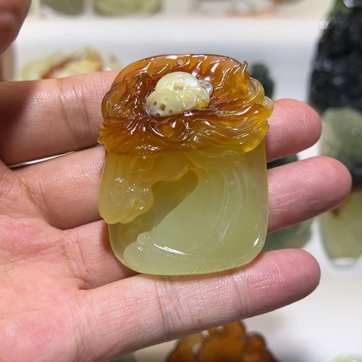 岫玉未镶嵌吊坠(赠链)
