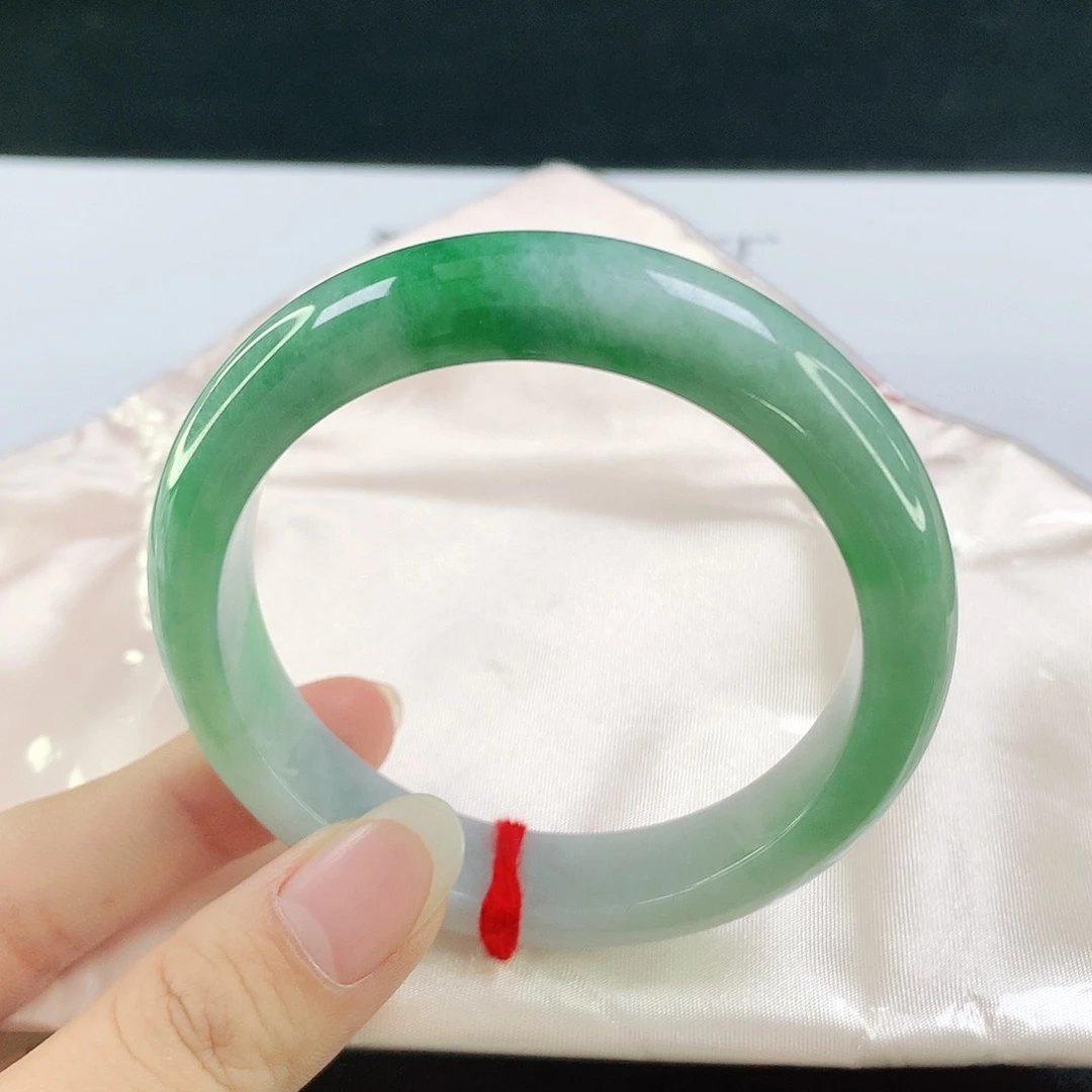 翡翠手镯未镶嵌56.3圈