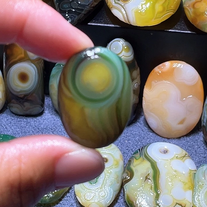 未镶嵌玛瑙/玉髓珠宝奇石