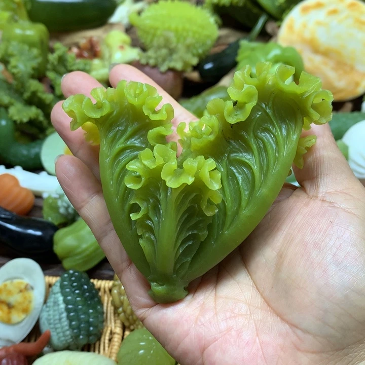 蛇纹石玉未镶嵌摆件