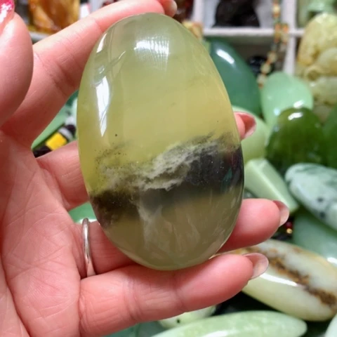 蛇纹石玉手把件未镶嵌黄*渣