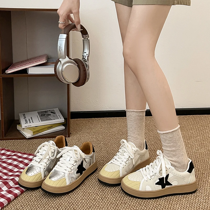 圆头星星板鞋厚底拼色小白鞋女2025秋季新款学生百搭休闲运动鞋子
