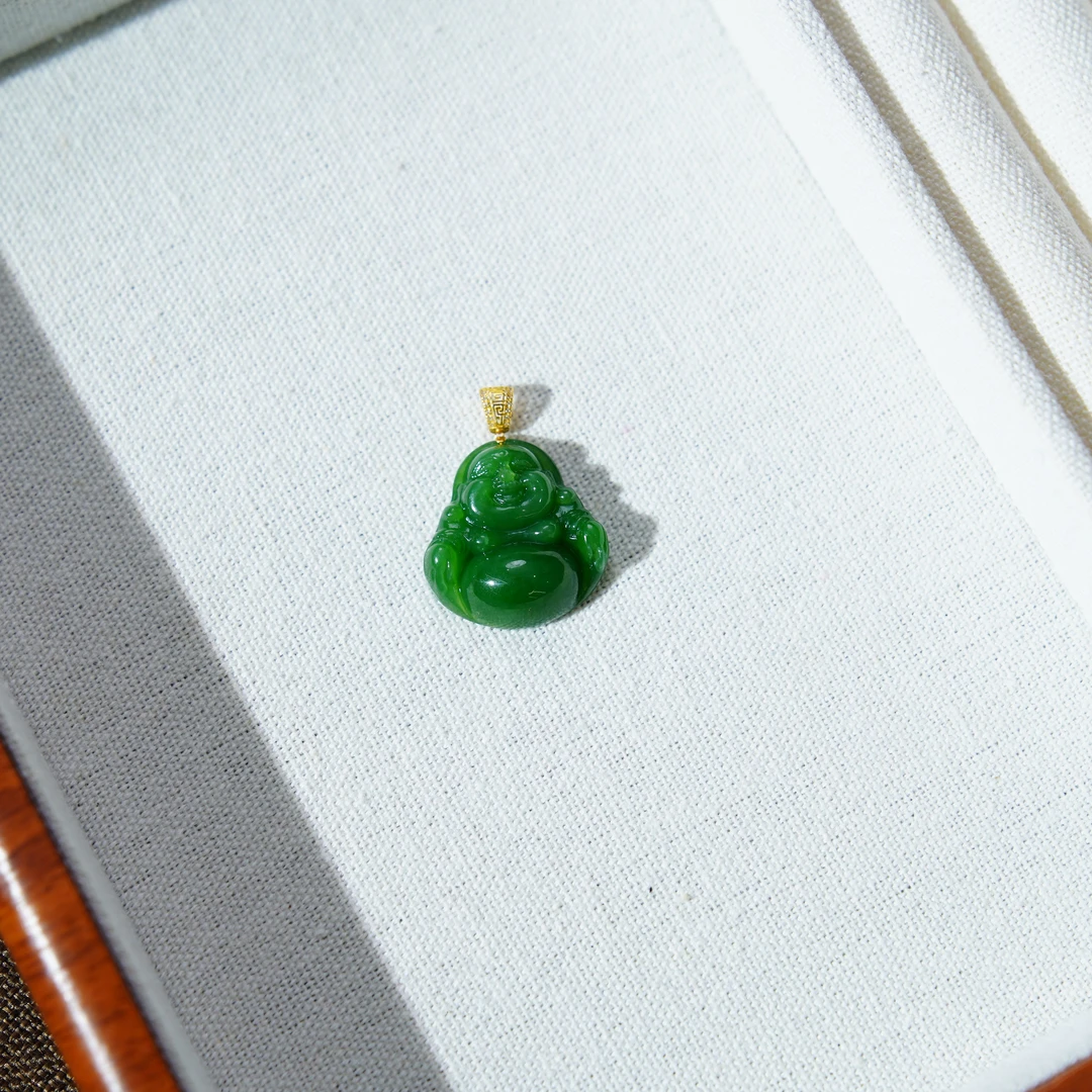 18K天然和田玉碧玉辣绿满绿佛公精美吊坠22-23mm