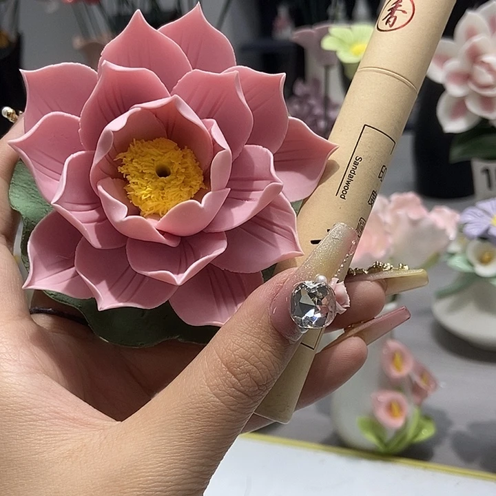 陶瓷纯手工捏花设计