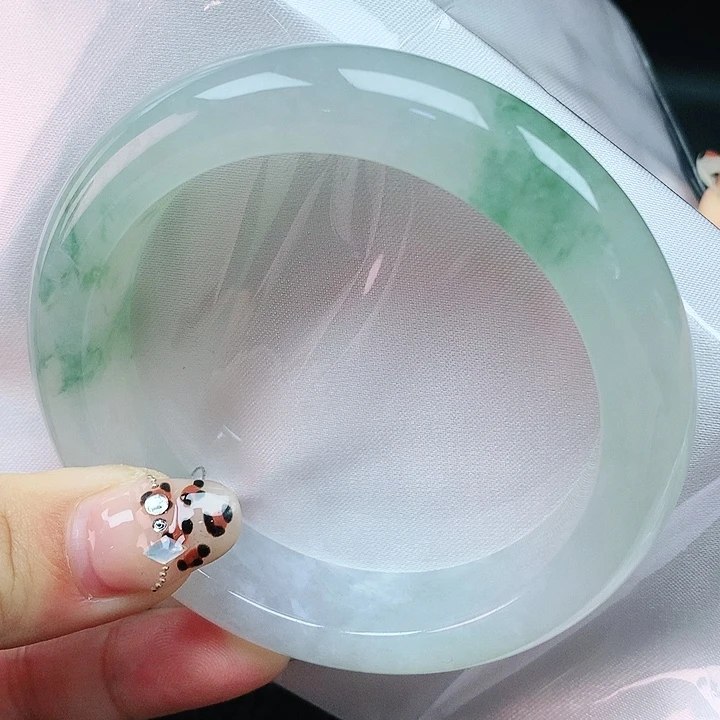 翡翠手镯未镶嵌57圈