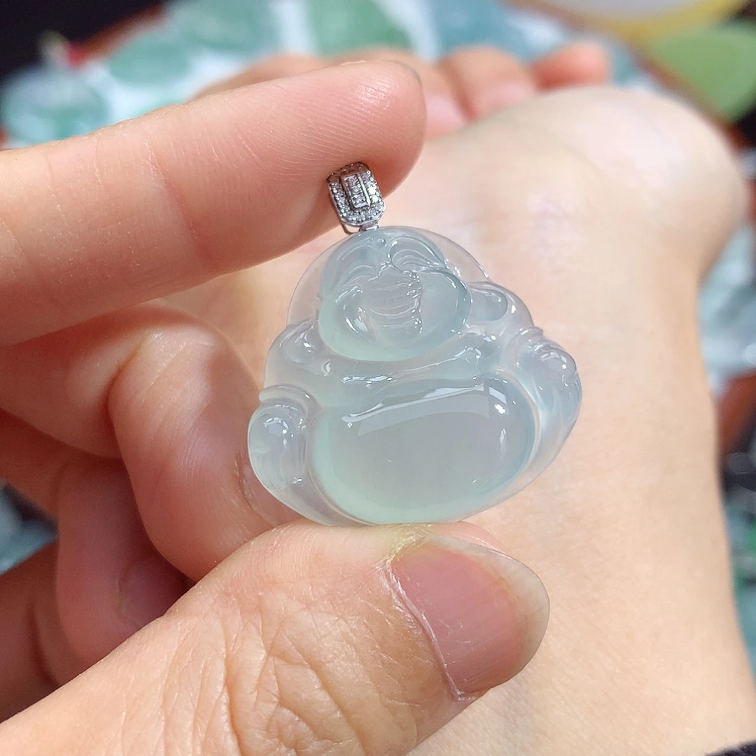 翡翠未镶嵌颈饰佛公