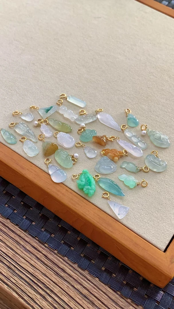 18k金镶翡翠小提溜4