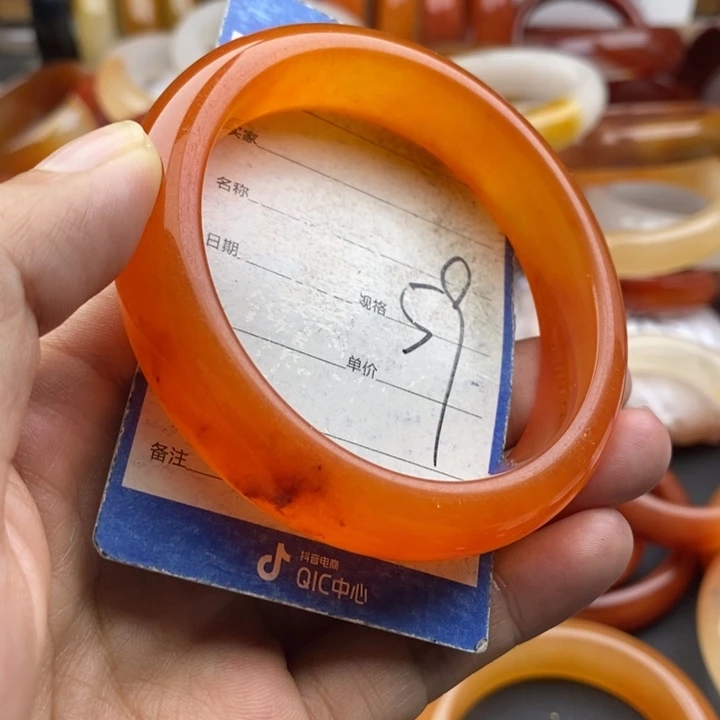石英质玉未镶嵌手镯