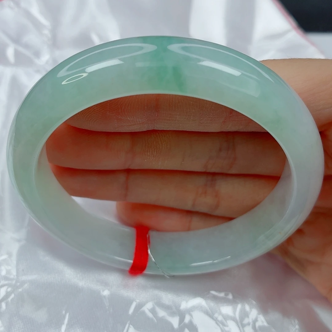 翡翠未镶嵌手镯59正圈，清秀淡绿，014