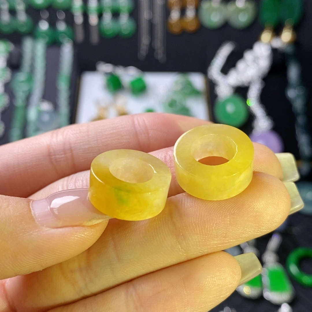 翡翠未镶嵌耳饰满黄翡路路通