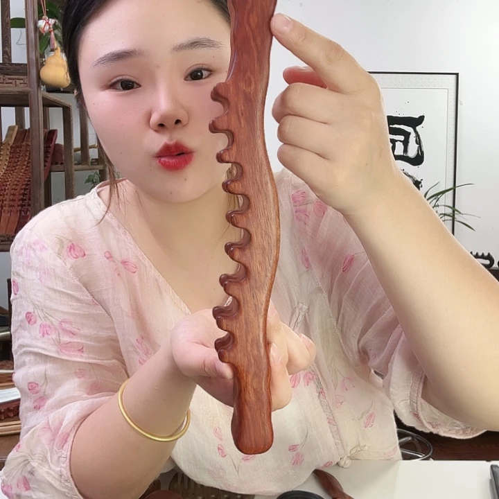 红檀木30厘米龙棍瑕疵
