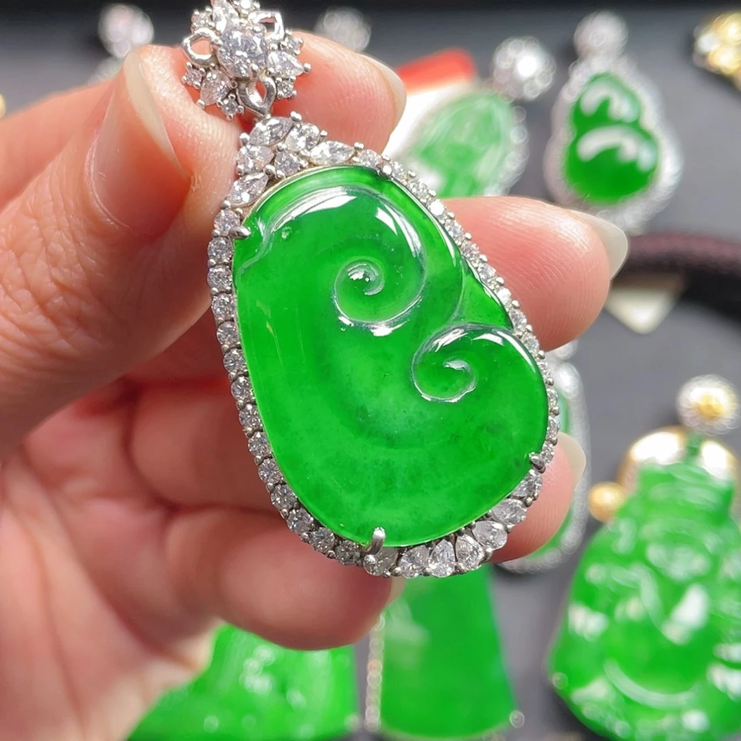 吊坠(不含链)未镶嵌翡翠