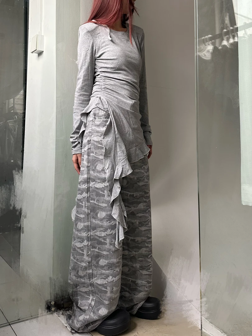 慵懒风不规则长款长袖上衣女春季新款复古休闲迷彩阔腿裤子