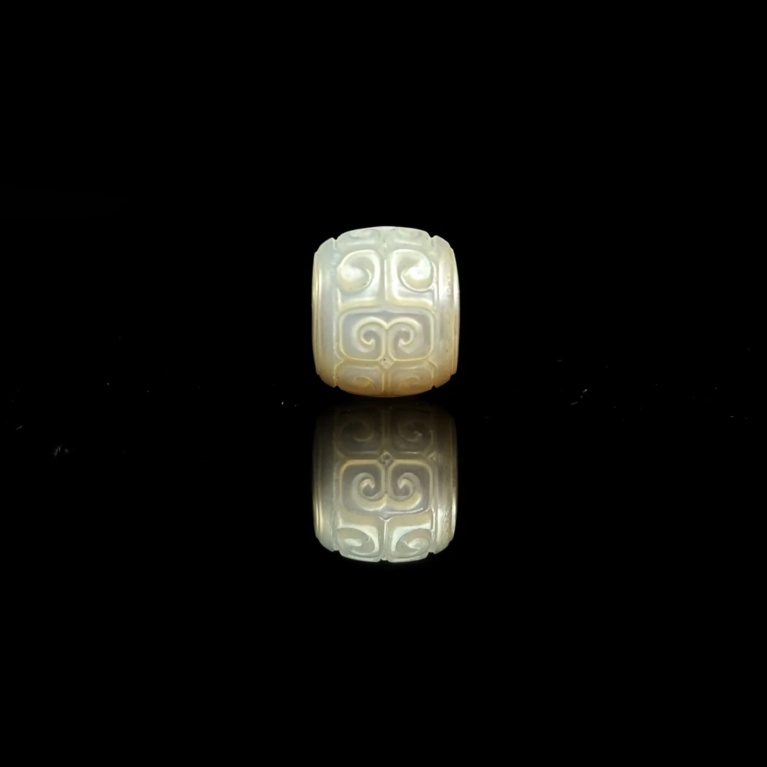 天然淡水白珍珠精工回纹老型尺寸8mm左右文玩配饰菩提饰品顶腰珠