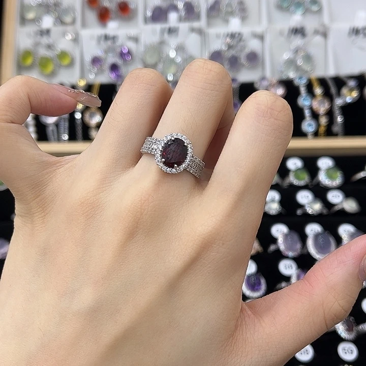 银S925镶嵌石榴石戒指