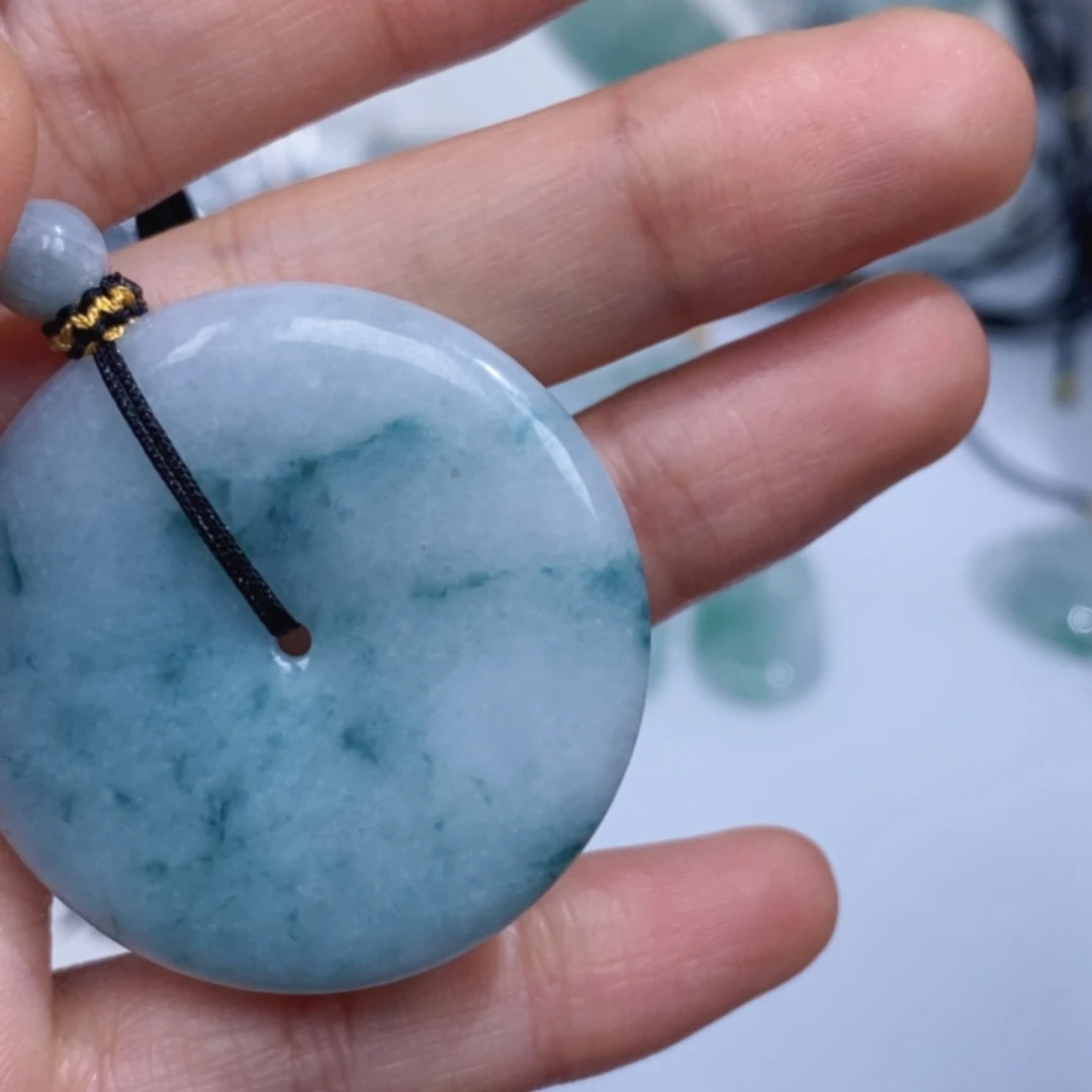 翡翠未镶嵌颈饰吊坠