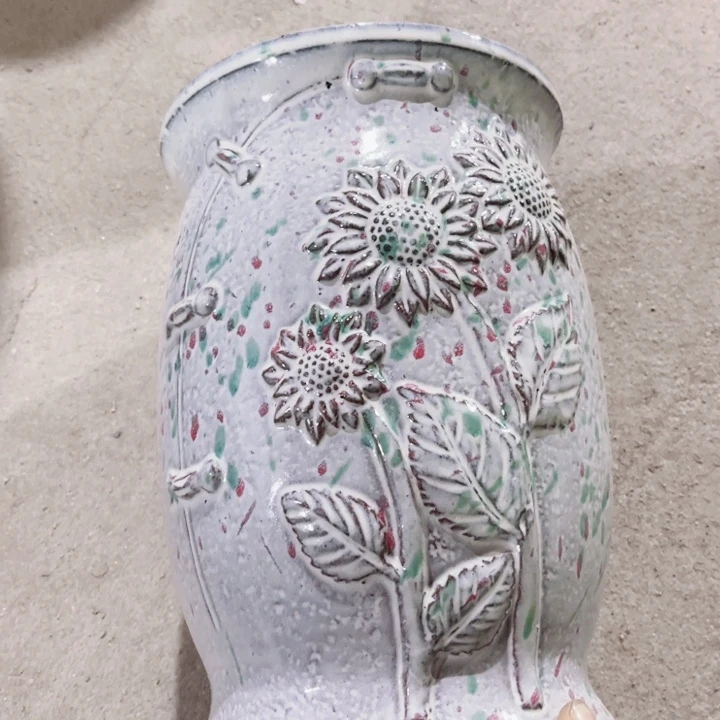 口径21高度30一只小瑕疵
