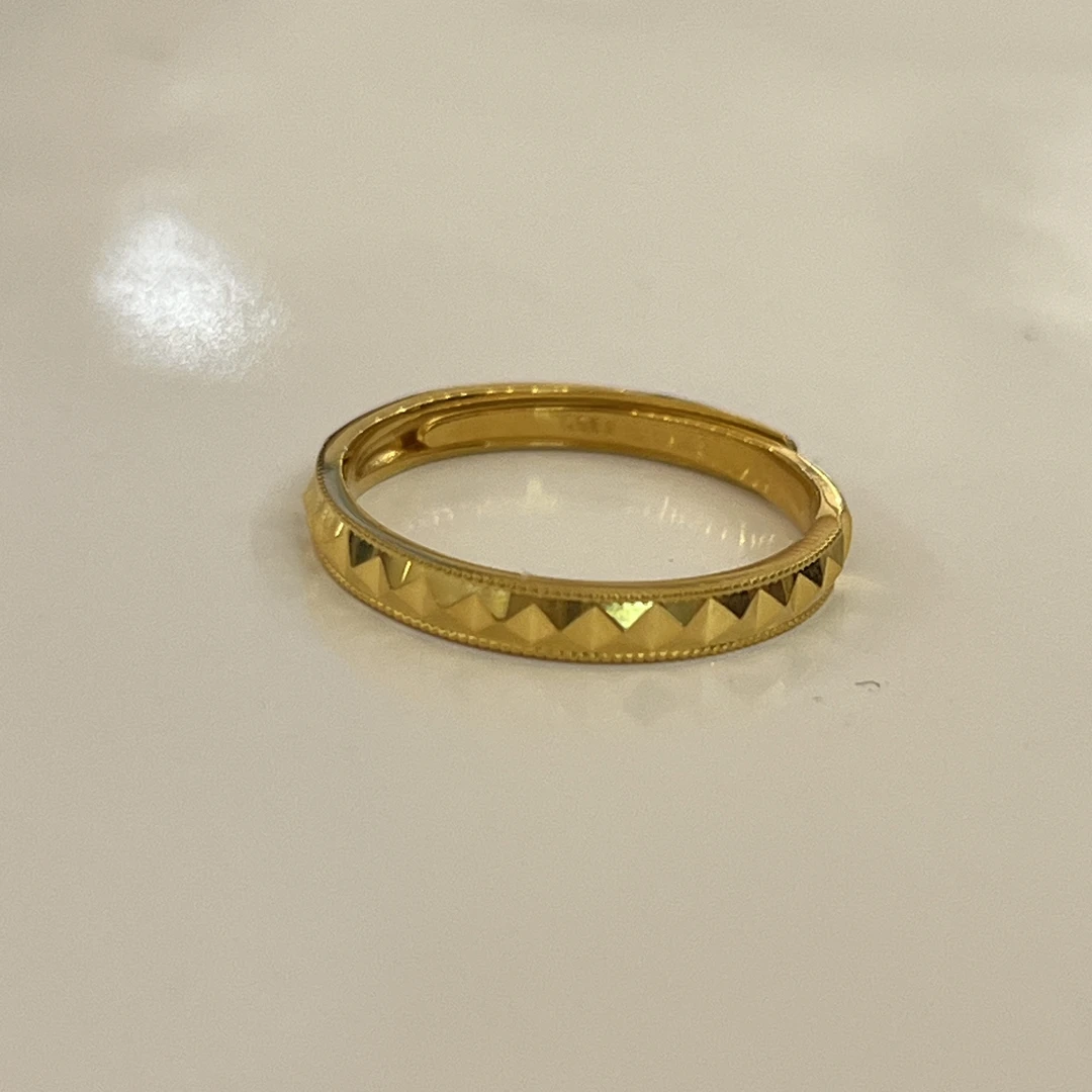 【秀秀专享】足金999菱形戒指，佩戴它，为你编织幸福篇章。