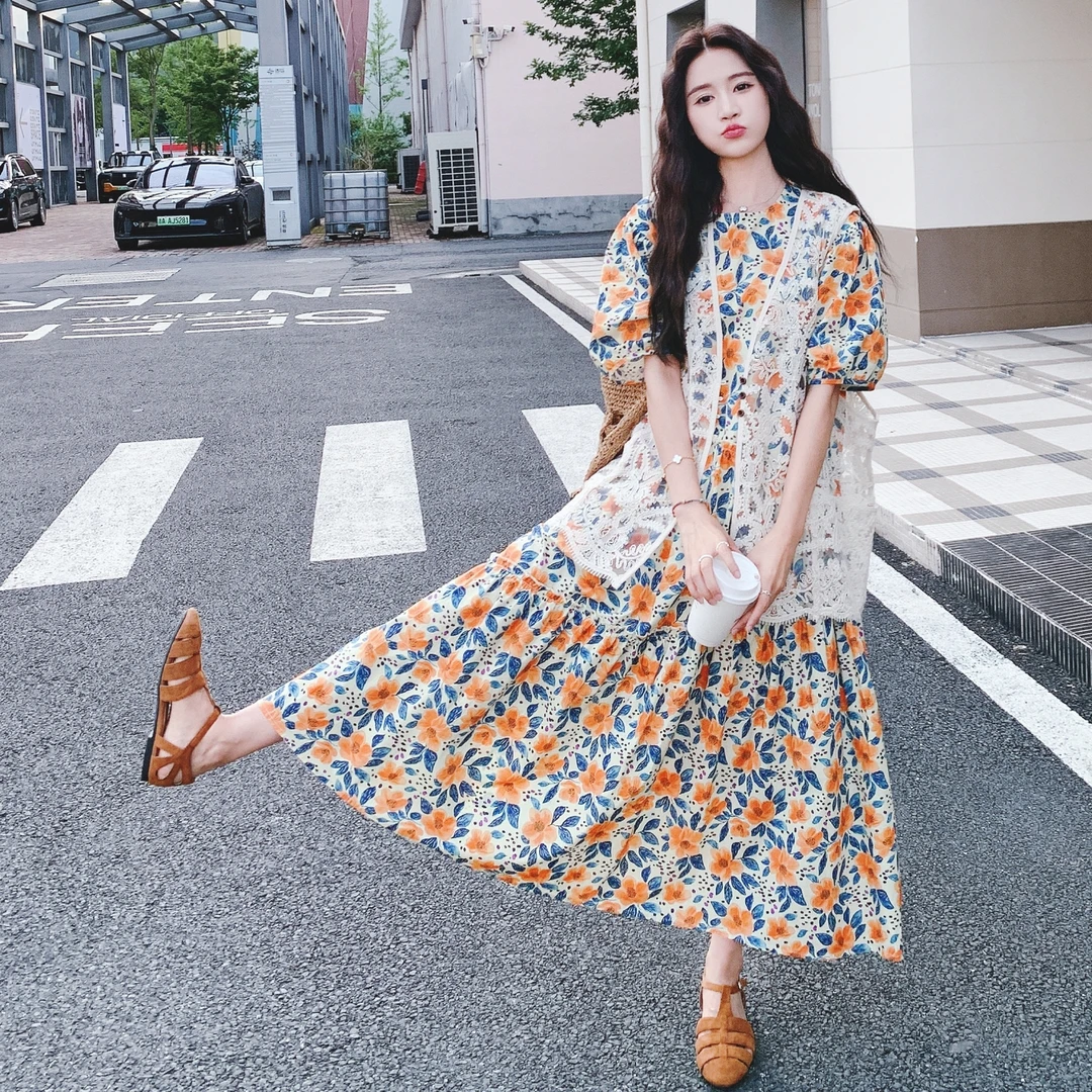一整套ootd穿搭减龄爆款巨好看夏日绝美蕾丝马甲碎花连衣裙两件套