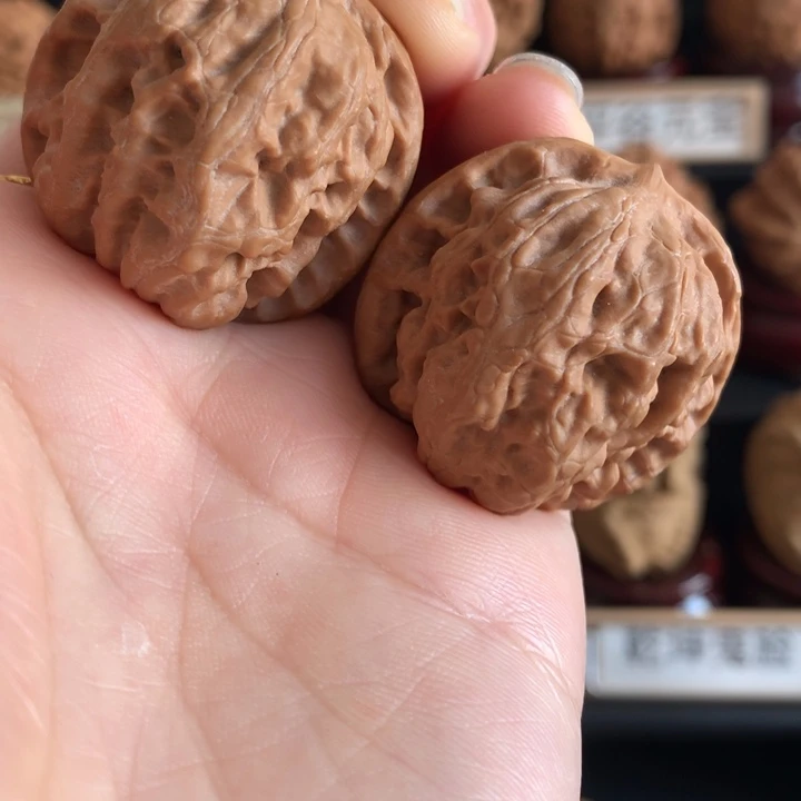 文玩核桃把件野狼34+